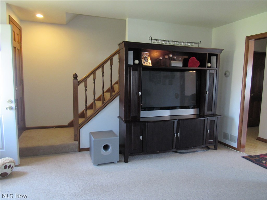 3922 Stow Road Stow, OH 44224 - Photo 4 of 18 Gallery Image 4