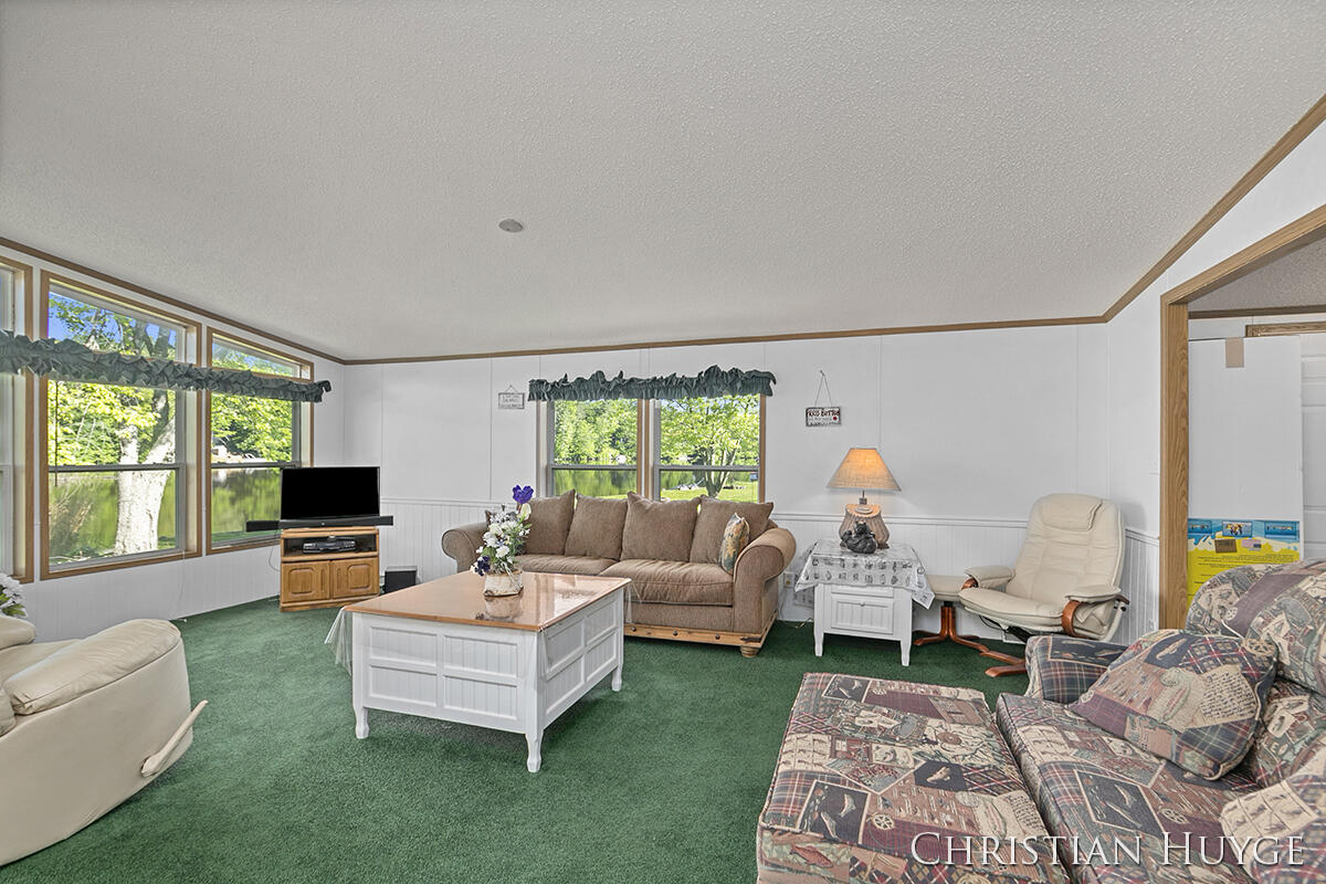 11629 Riverside Drive Stanwood, MI 49346 - Photo 4 of 25 IMG_1003