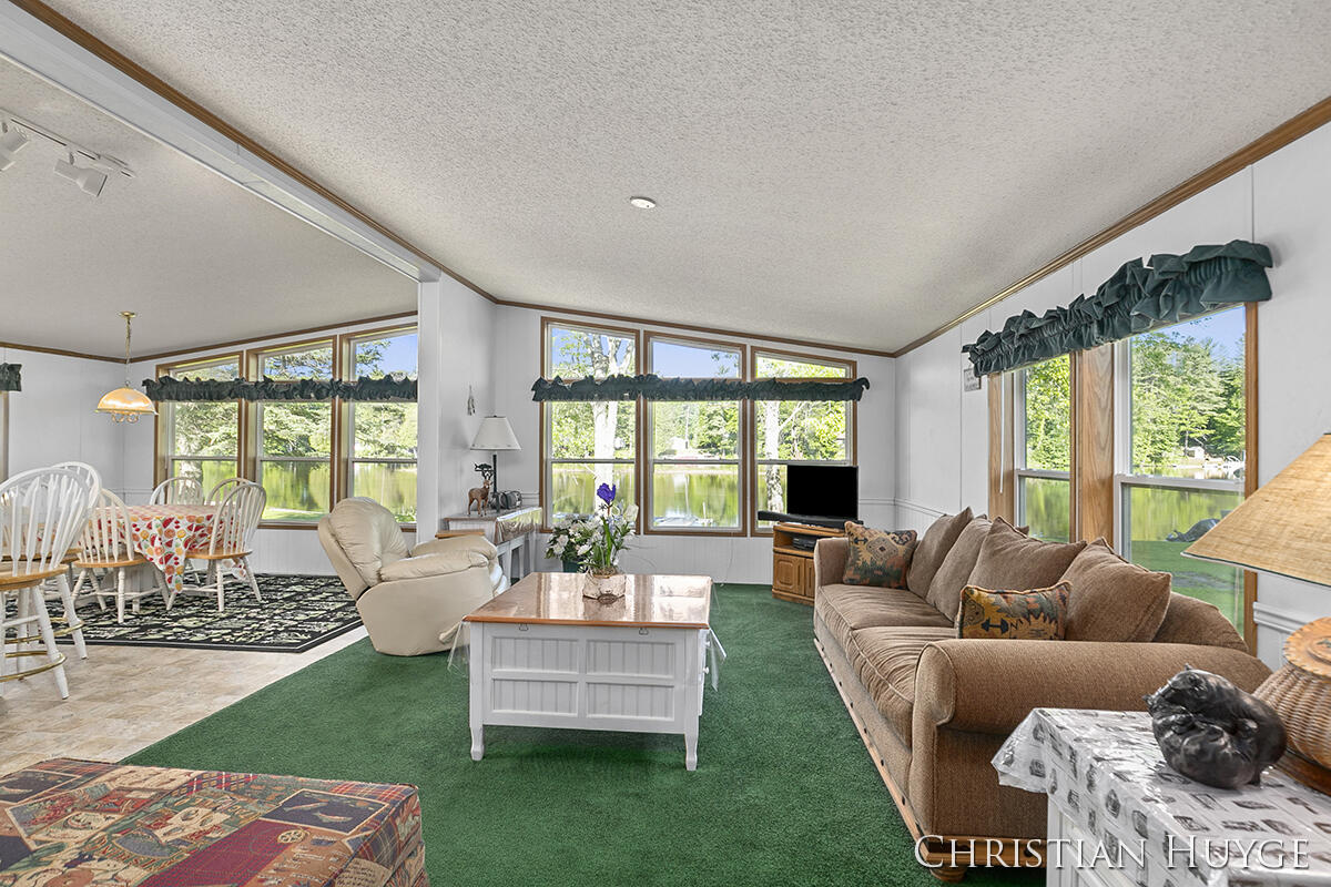 11629 Riverside Drive Stanwood, MI 49346 - Photo 5 of 25 IMG_1004