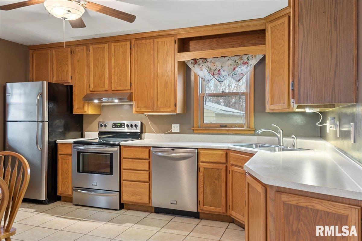 319 Timberlan Road Metamora, IL 61548 - Photo 8 of 34 Gallery Image 8