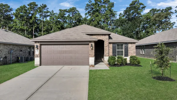 $1,900 | 9847 Laurel Lake Drive, Conroe, TX 77384