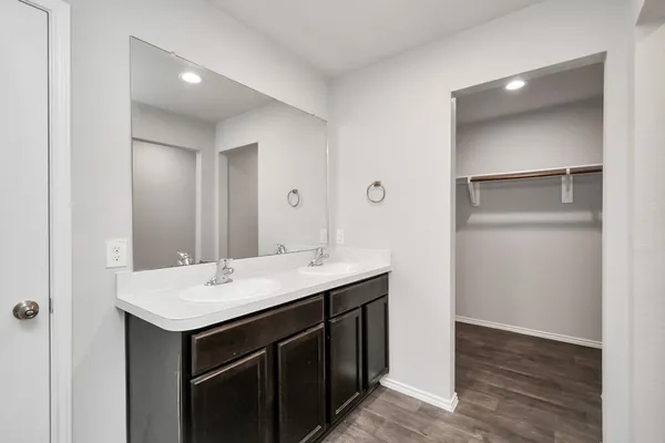 $1,900 | 9847 Laurel Lake Drive, Conroe, TX 77384