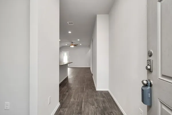 $1,900 | 9847 Laurel Lake Drive, Conroe, TX 77384