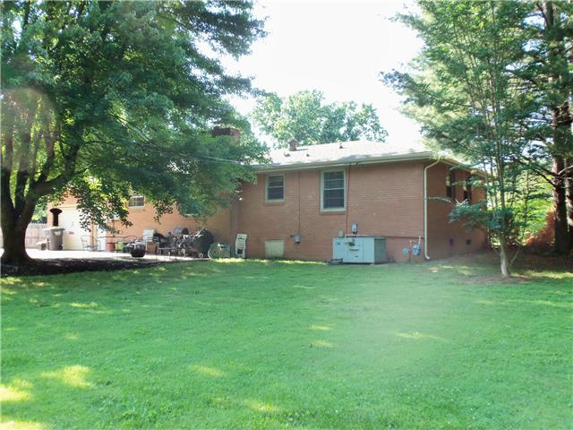 2114 Post Road Clarksville, TN 37043 - Photo 14 of 14 Another rear view of house taken from the large level back yard!