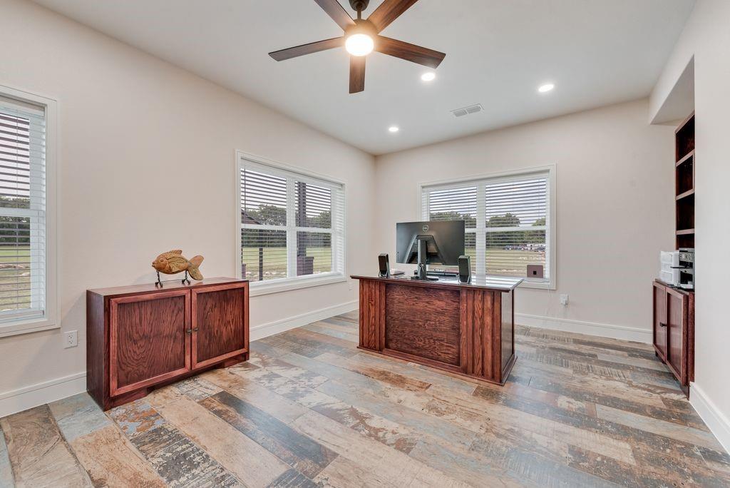 11167 Plainview Road Krum, TX 76249 - Photo 33 of 40