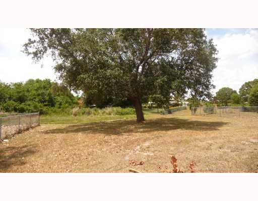 2126 Southeast Carnation Road Port St. Lucie, FL 34952 - Photo 3 of 12 Additional Photo