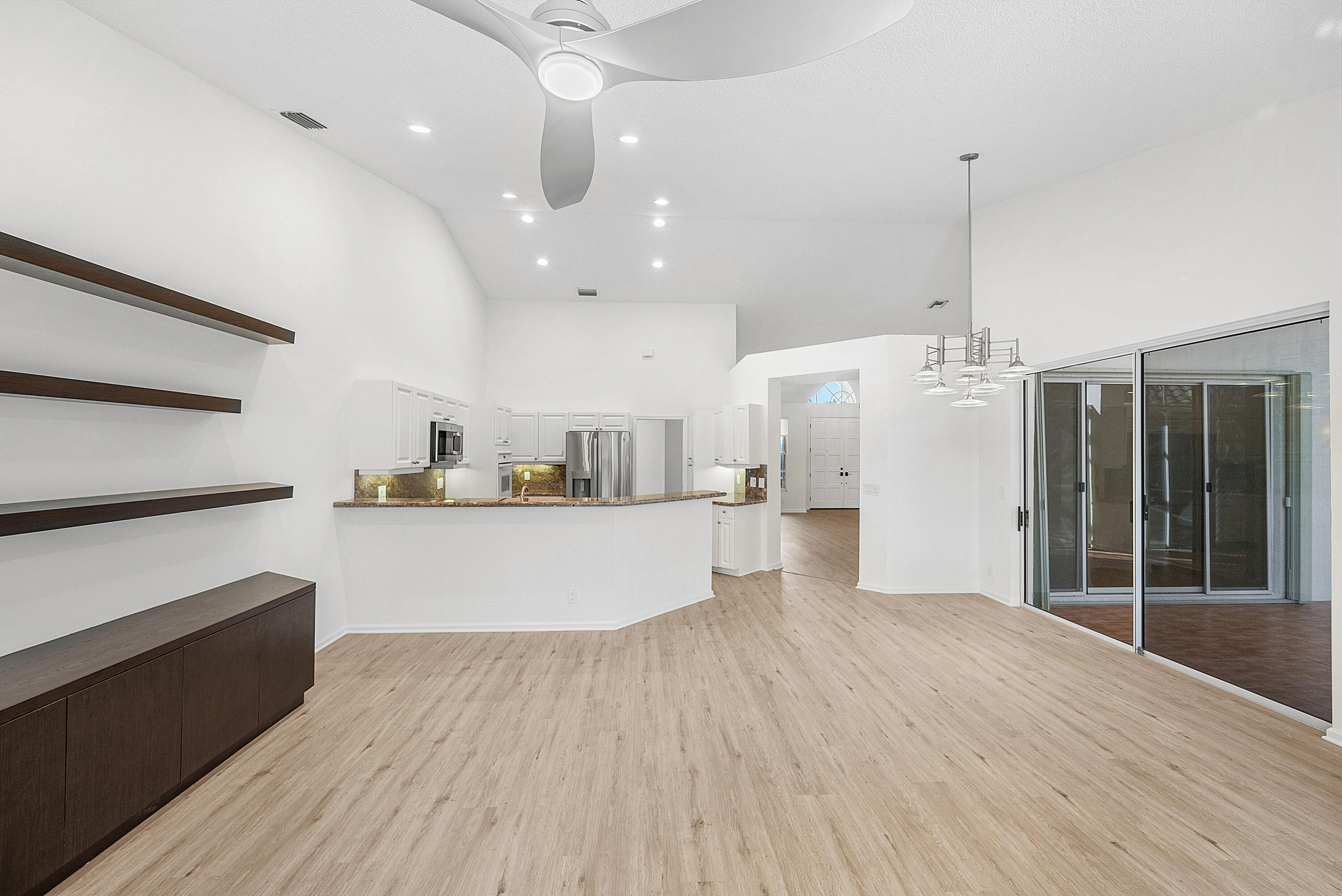 8706 Rothbury Lane Boynton Beach, FL 33472 - Photo 23 of 77 020-8706RothburyLane-BoyntonBeach-FL-334