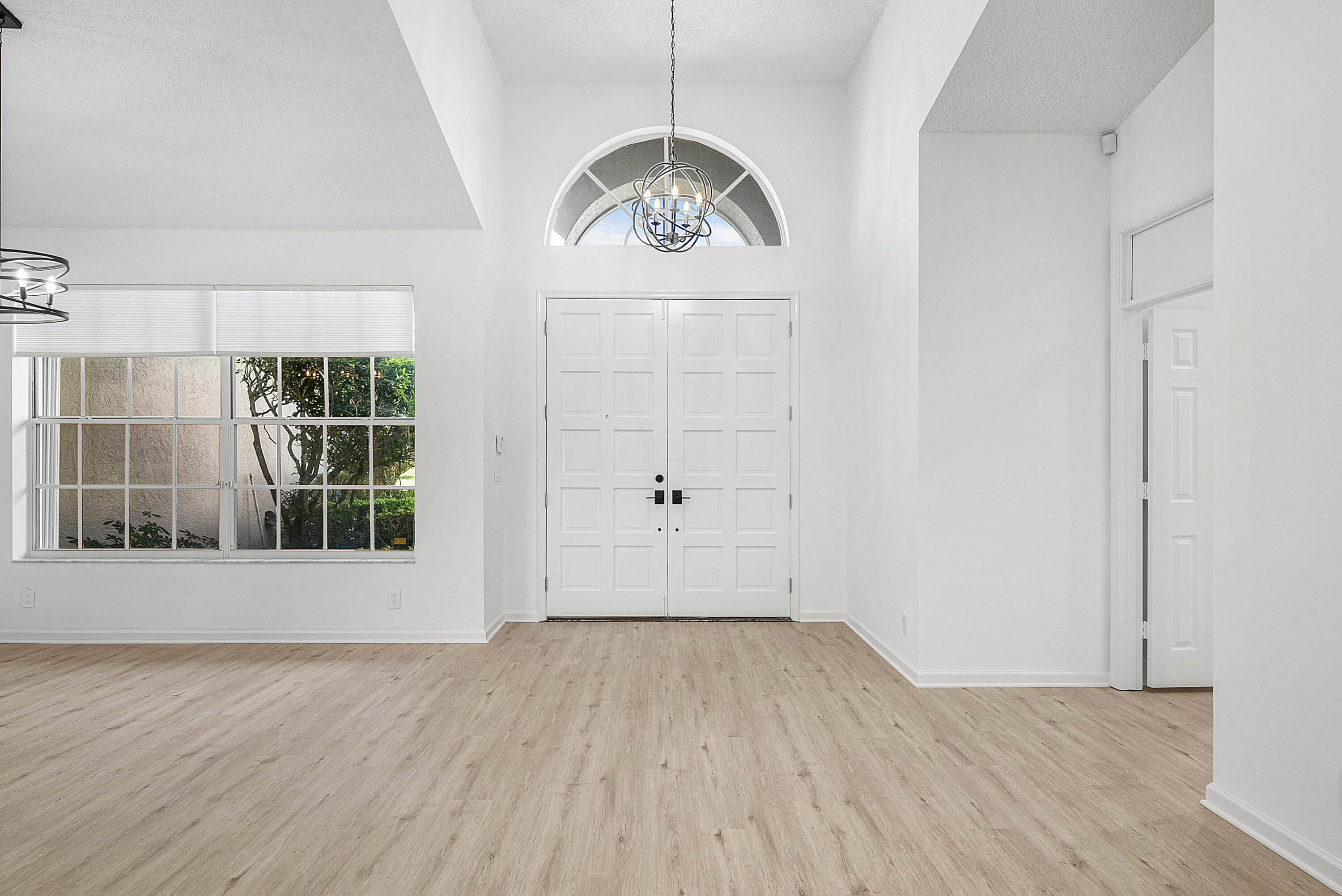 8706 Rothbury Lane Boynton Beach, FL 33472 - Photo 6 of 77 005-8706RothburyLane-BoyntonBeach-FL-334