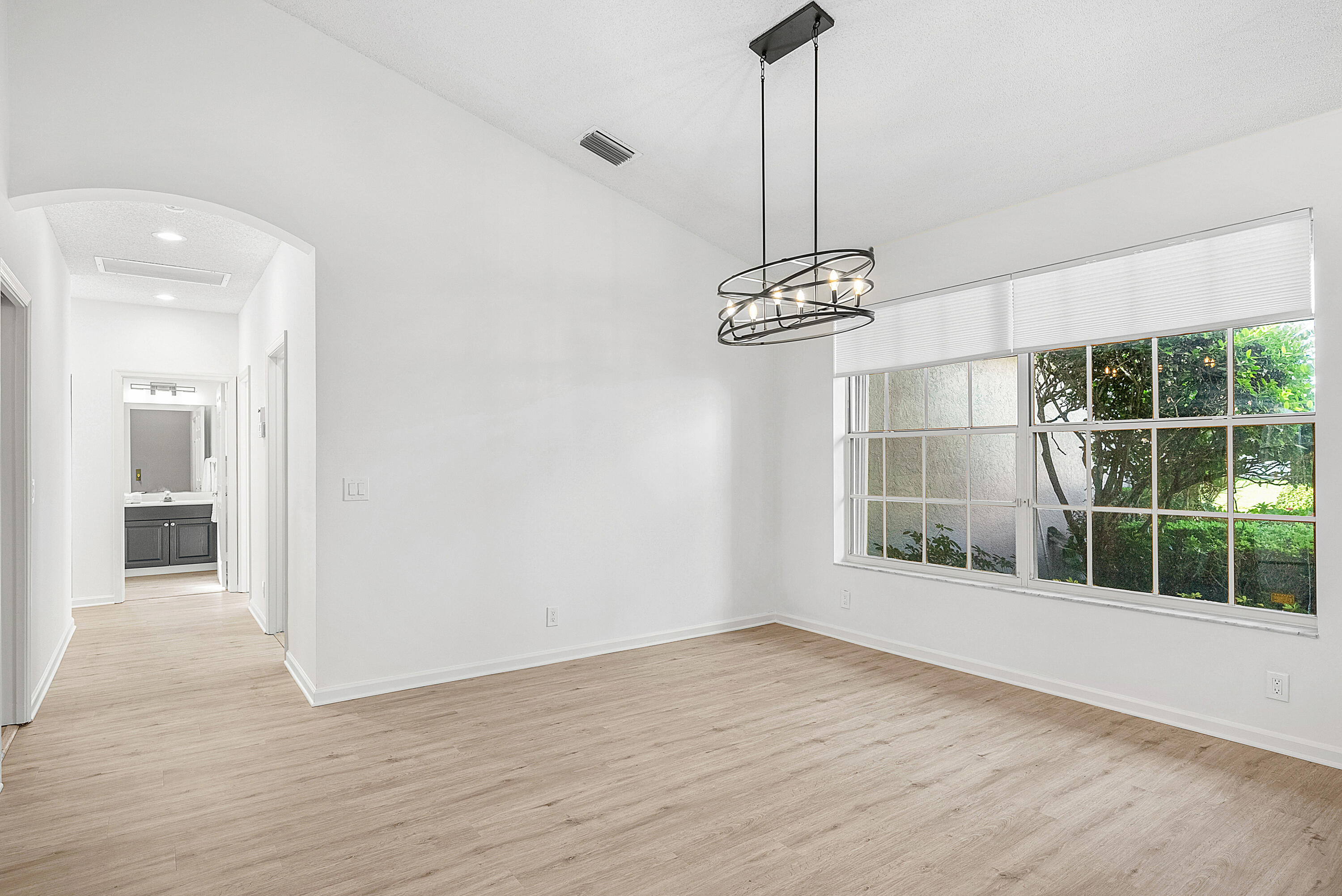 8706 Rothbury Lane Boynton Beach, FL 33472 - Photo 9 of 77 008-8706RothburyLane-BoyntonBeach-FL-334