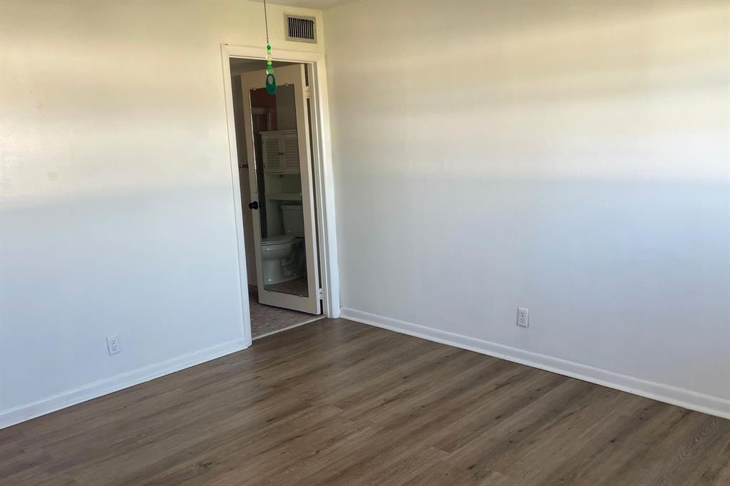 2101 Woolbright Road, Unit J202 Boynton Beach, FL 33426 - Photo 11 of 14