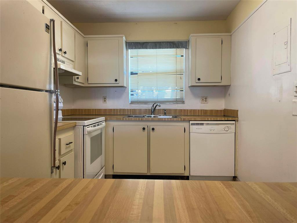 2101 Woolbright Road, Unit J202 Boynton Beach, FL 33426 - Photo 5 of 14