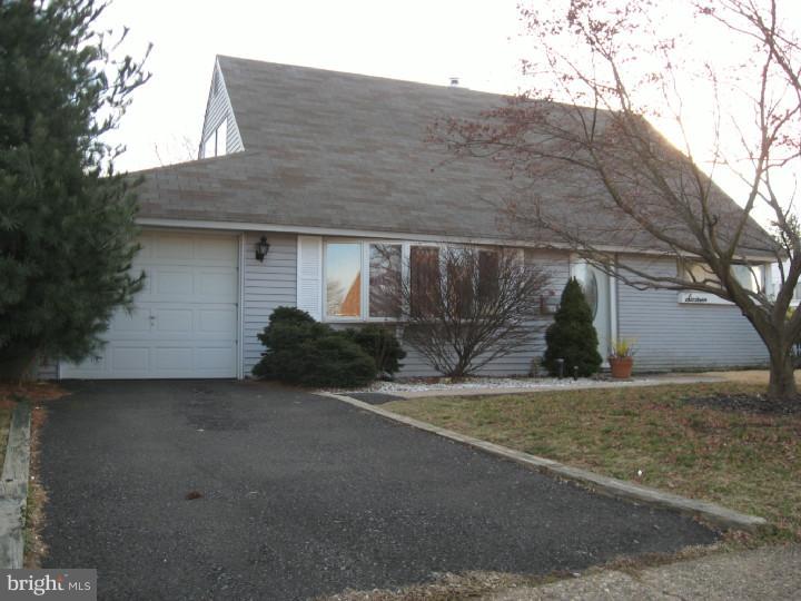 16 Canal Road Levittown, PA 19057 - Photo 1 of 12 Exterior