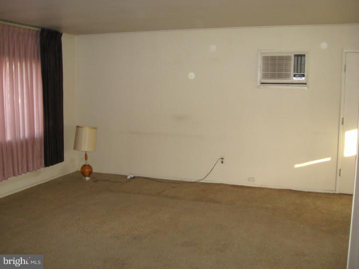 16 Canal Road Levittown, PA 19057 - Photo 6 of 12 Living Room