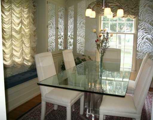 737 Pinoak Road Mt. Lebanon, PA 15243 - Photo 4 of 8 Dining Room.