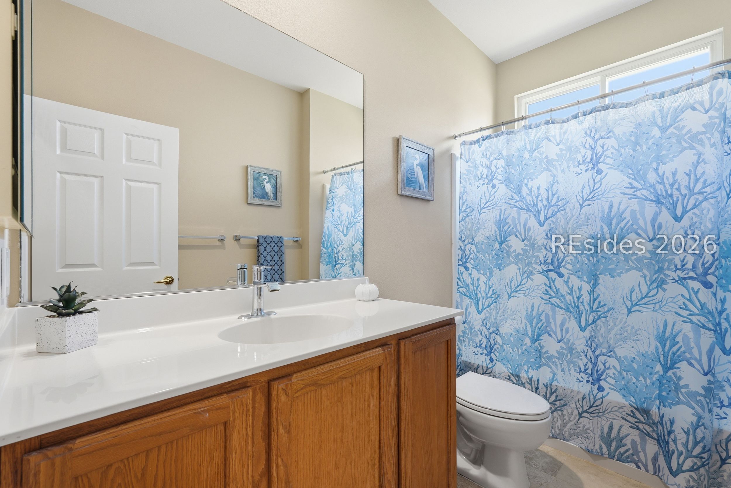 189 Hampton Circle Bluffton, SC 29909 - Photo 21 of 66 Guest bath with tub/shower