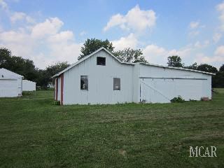 8786 Douglas Road Temperance, MI 48182 - Photo 12 of 19 20369211-11.JPG