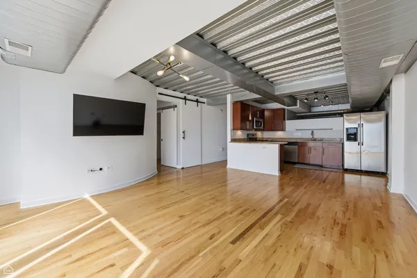 $2,750 | 1910 South Indiana Avenue, Unit 518, Chicago, IL 60616