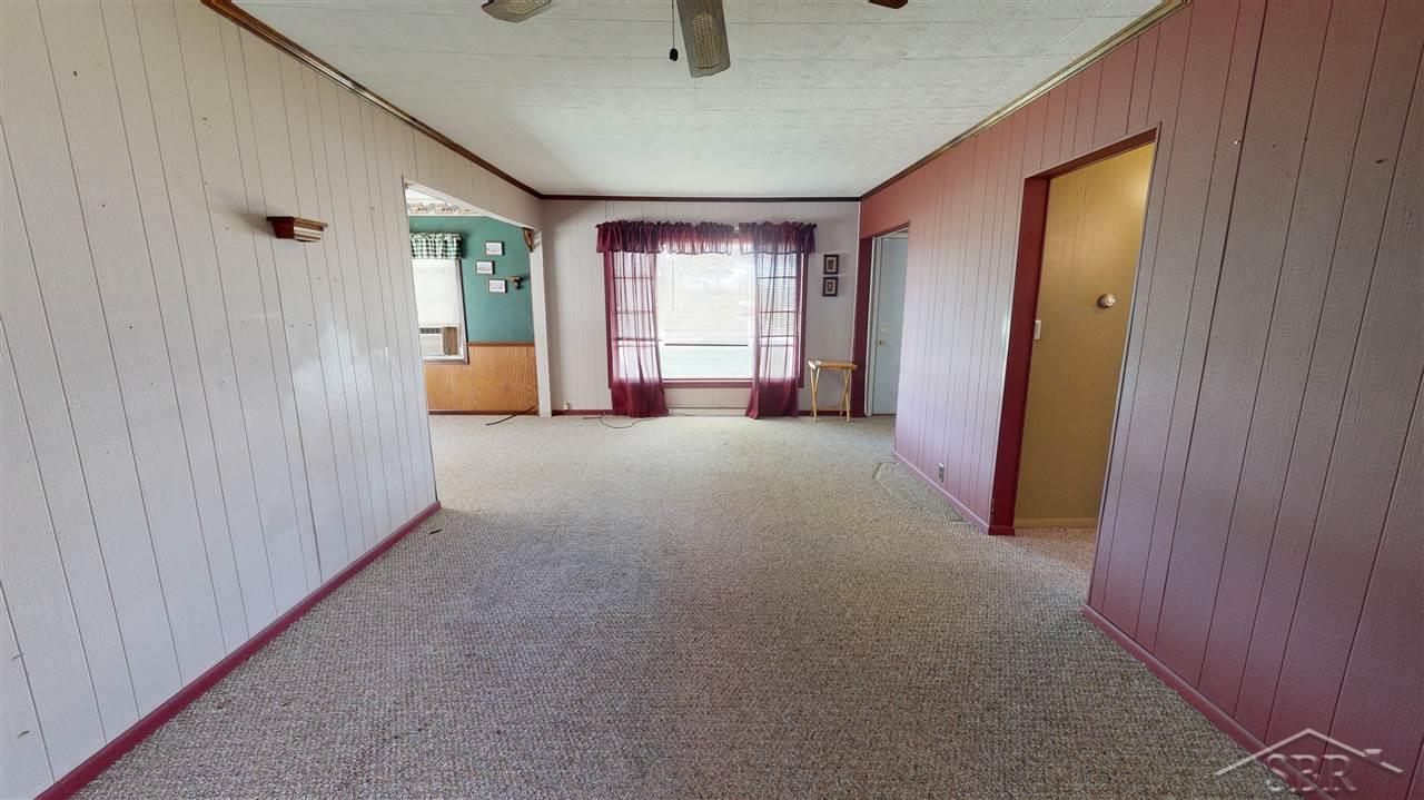 3895 East Road Saginaw, MI 48601 - Photo 7 of 22 50018216-6.JPG