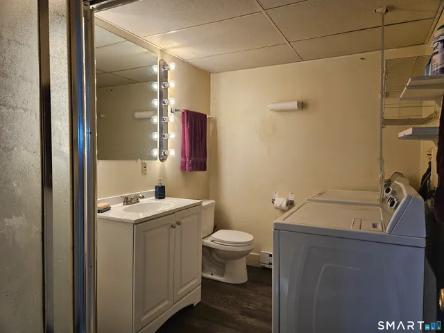 $1,200 | 57 Warren Street, Norwich, CT 06360