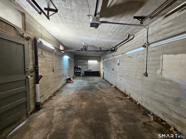 $1,200 | 57 Warren Street, Norwich, CT 06360