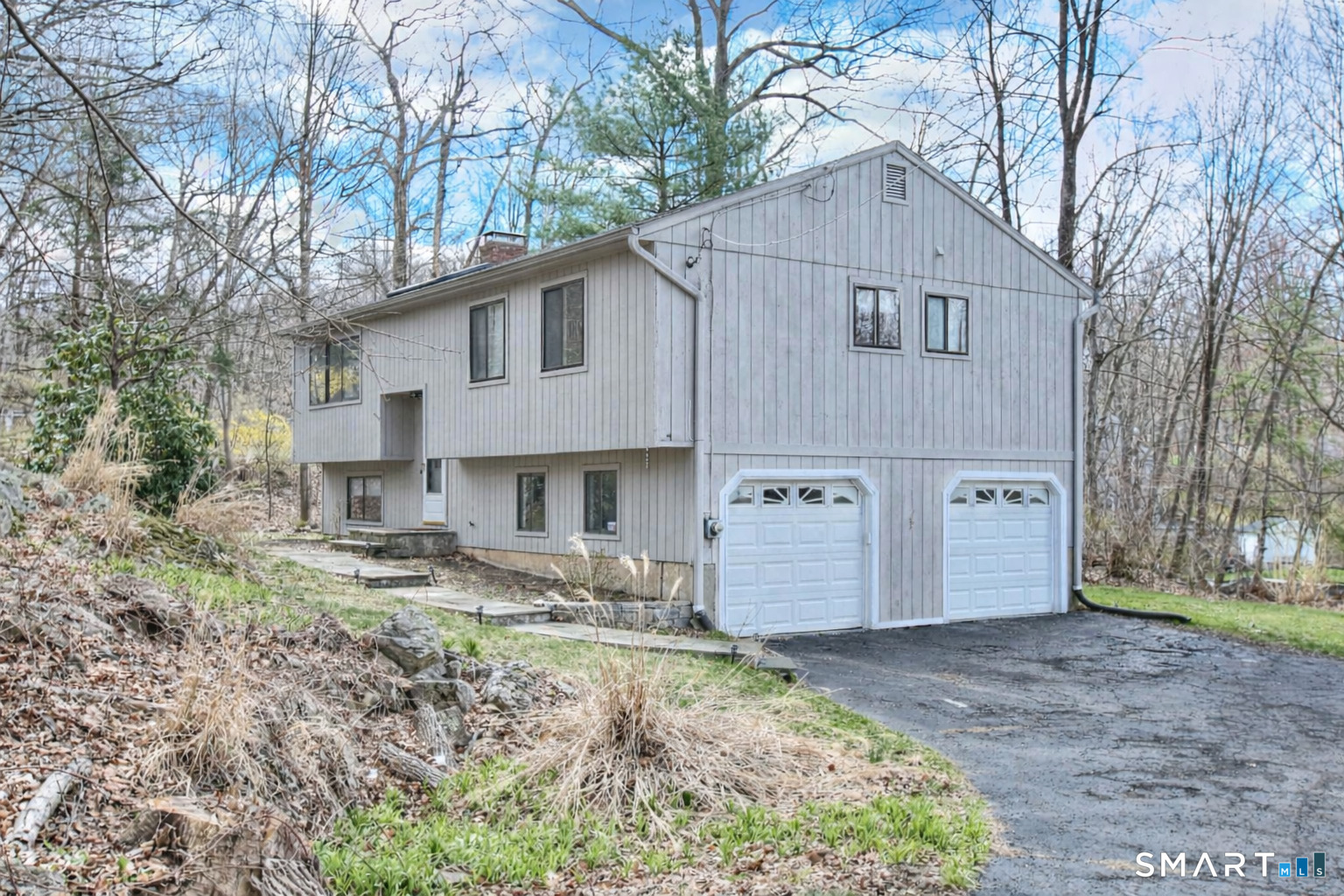 518 Bennetts Farm Road Ridgefield, CT 06877 - Photo 24 of 32 a view of a house with a yard