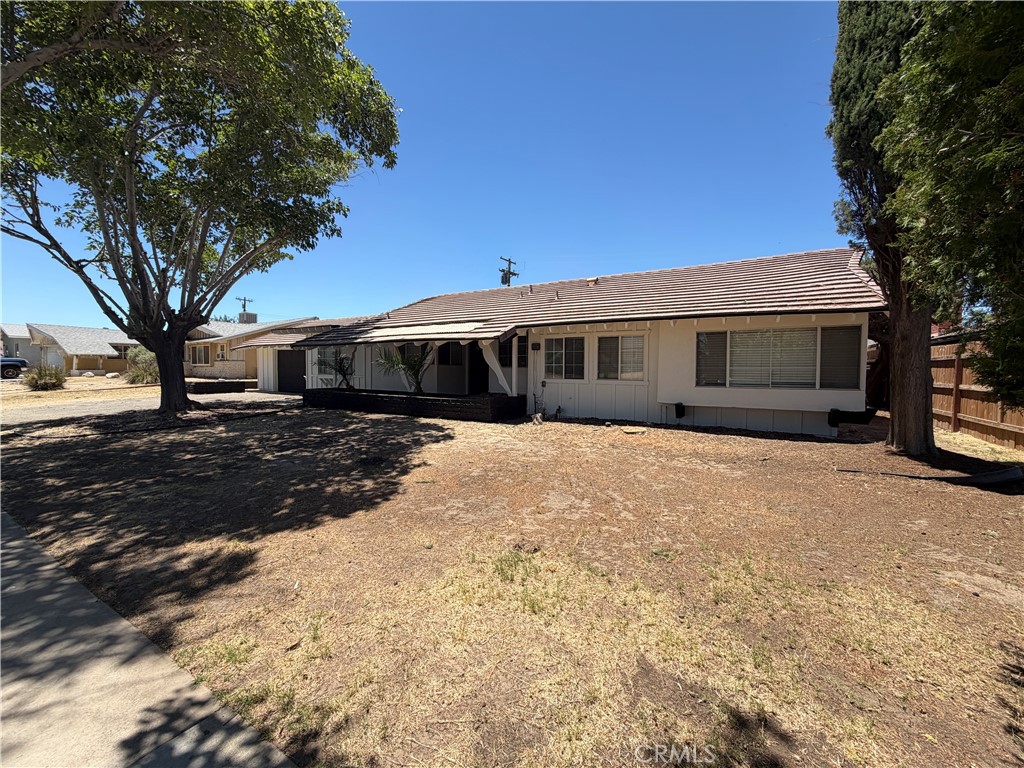 44261 Calston Avenue Lancaster, CA 93535 - Photo 1 of 37