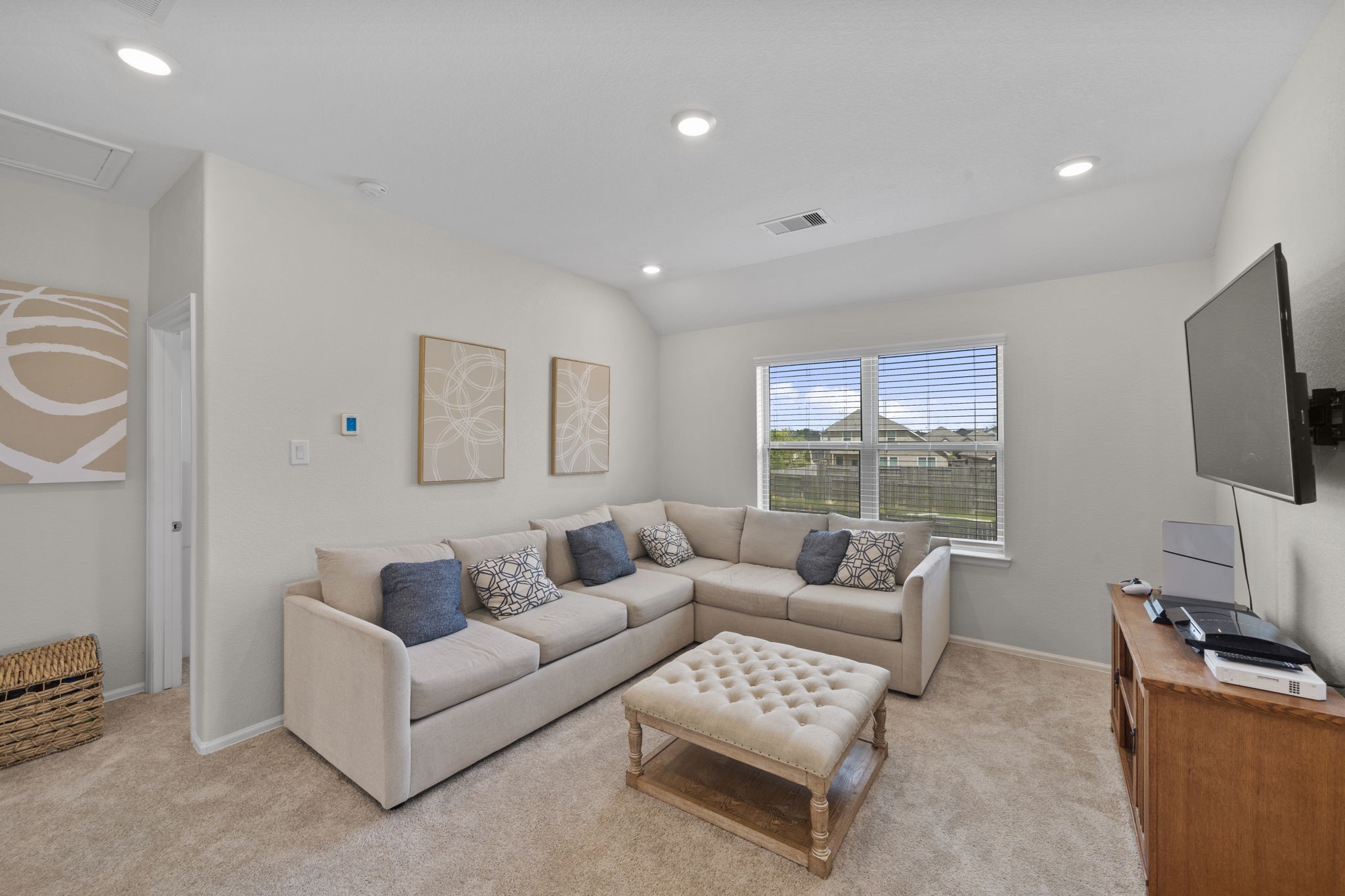 5142 Dunstable Manor Lane Rosharon, TX 77583 - Photo 26 of 30 Great second living Room upstairs