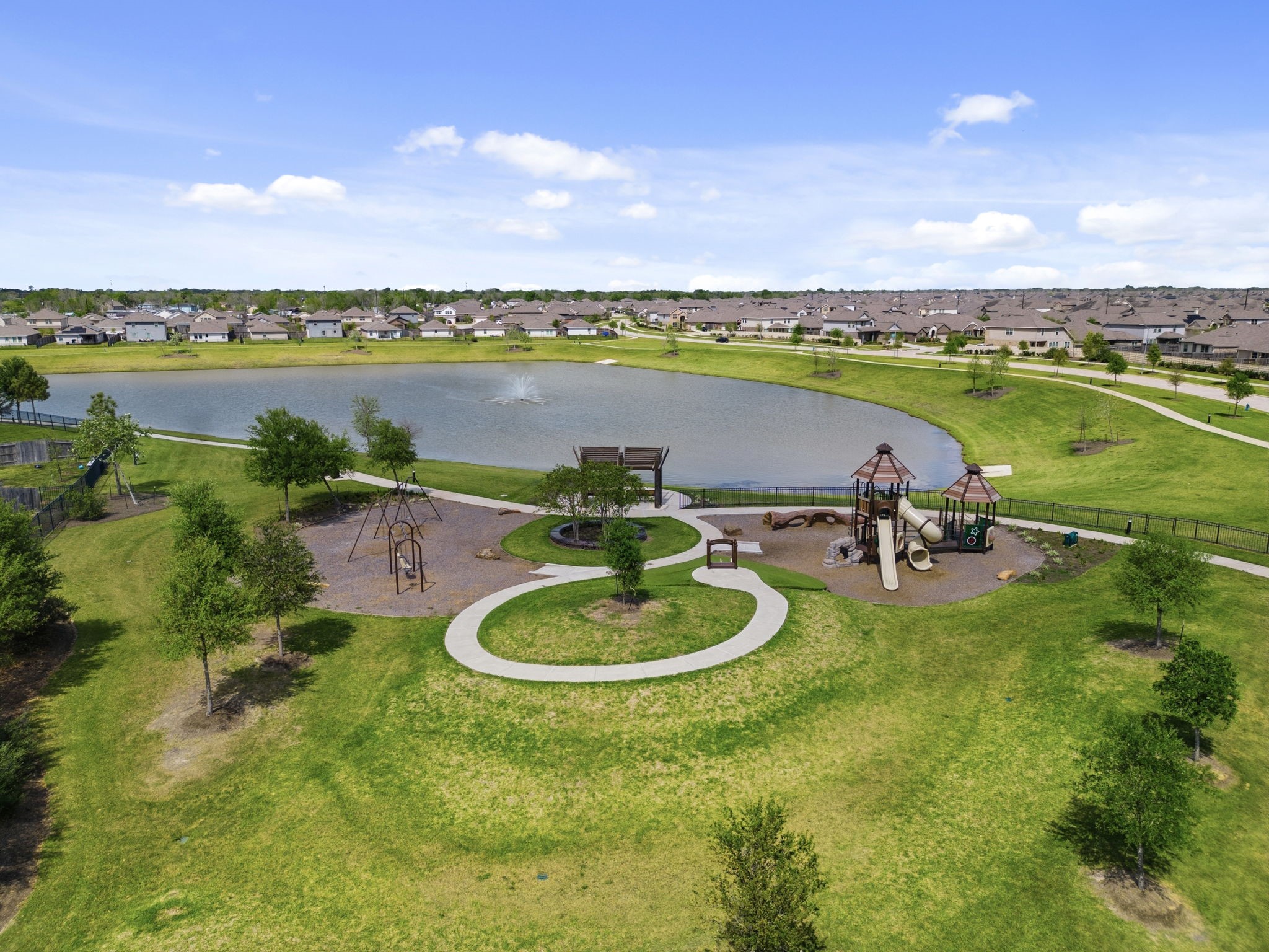 5142 Dunstable Manor Lane Rosharon, TX 77583 - Photo 3 of 30 Conveniently located near community amenities