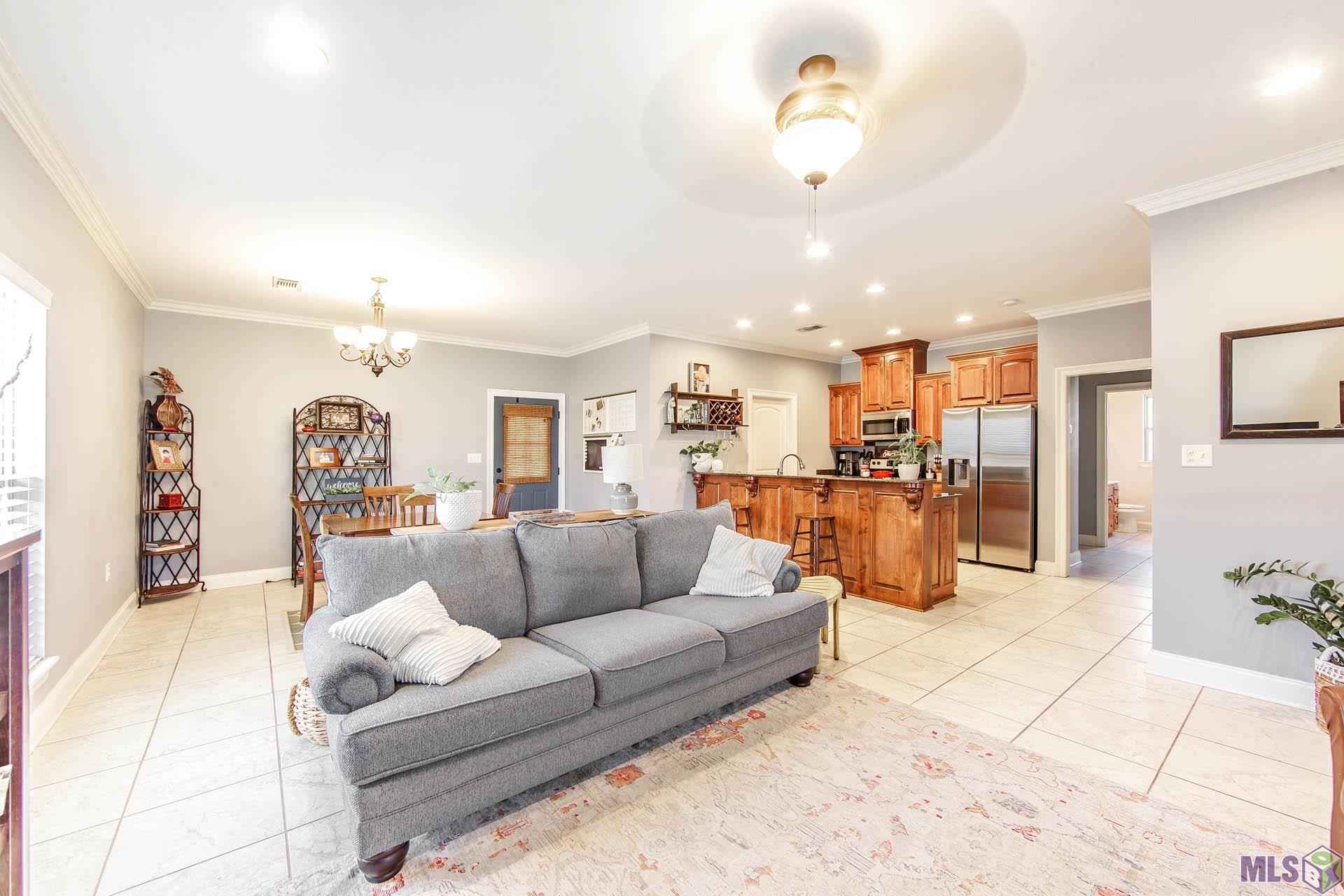 2210 Parish Road Thibodaux, LA 70301 - Photo 3 of 10 Gallery Image 3
