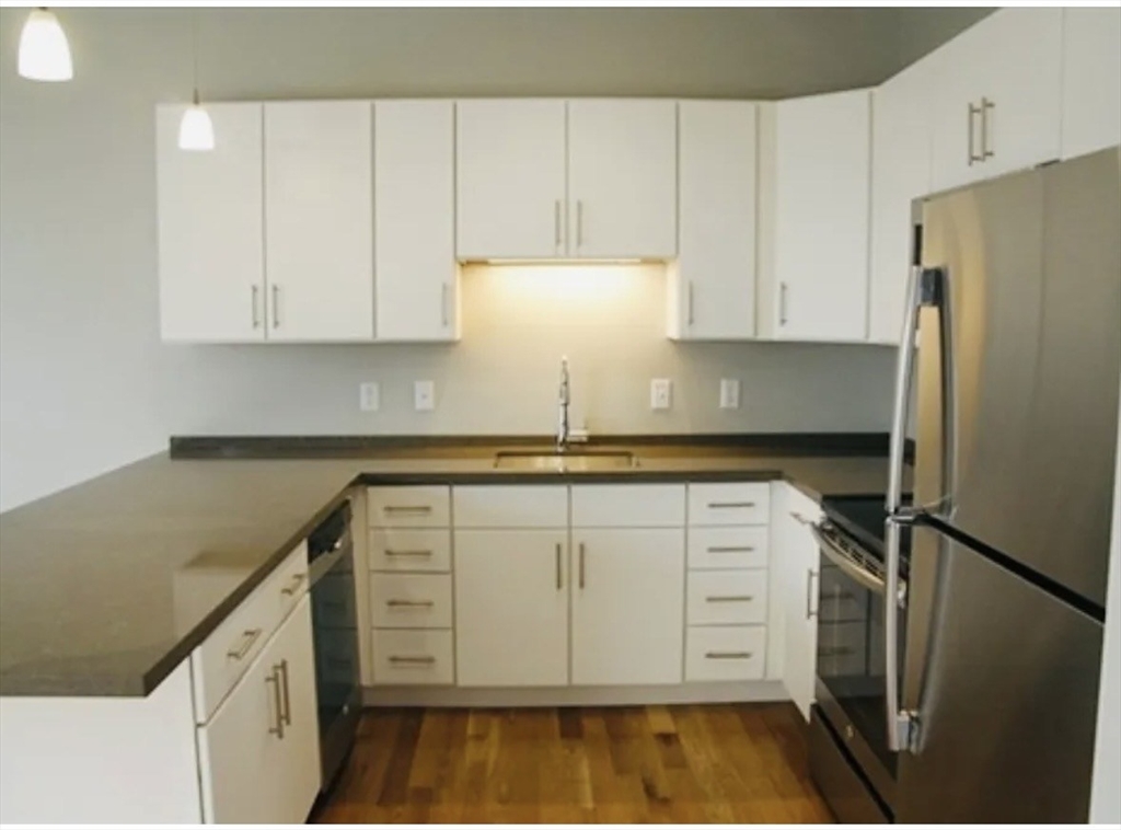 20 Orleans Street, Unit 302 Boston, MA 02128 - Photo 3 of 4