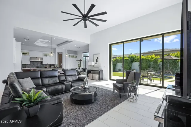 $2,500,000 | 2725 East Kingbird Drive, Gilbert, AZ 85297