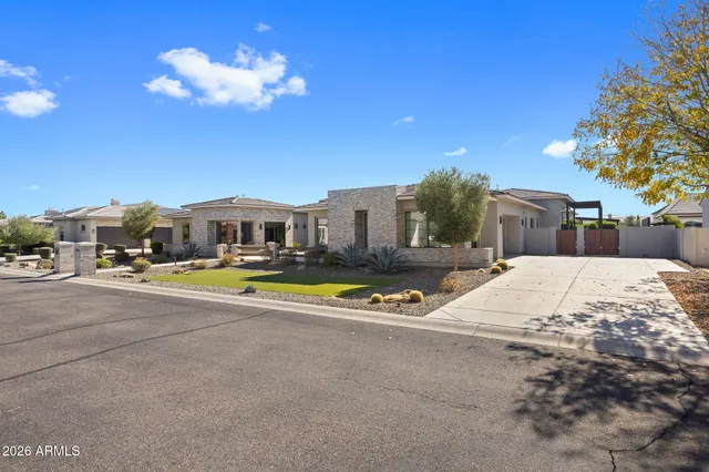 $2,500,000 | 2725 East Kingbird Drive, Gilbert, AZ 85297