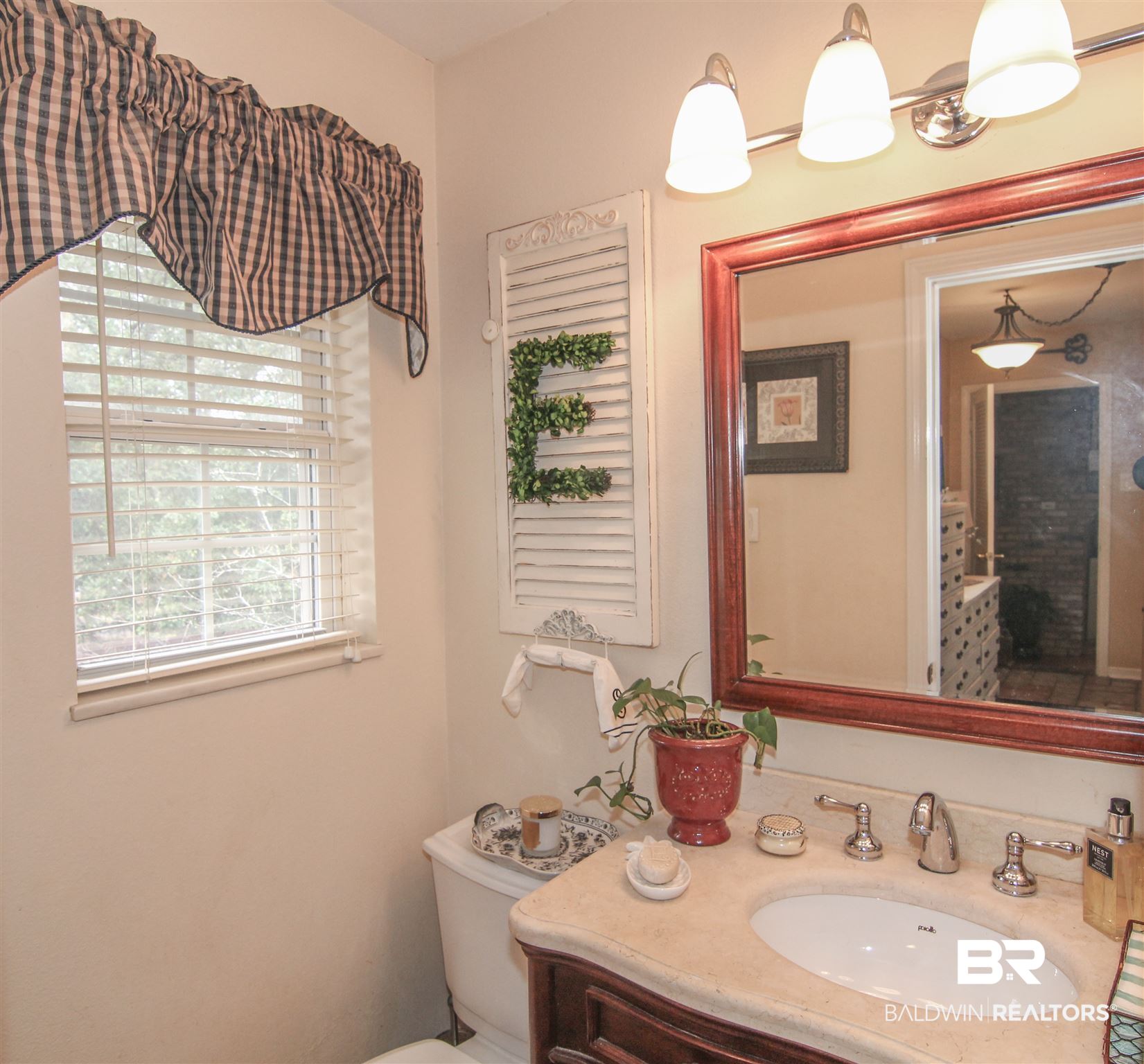 315 Gaines Avenue Mobile, AL 36609 - Photo 23 of 30 Half Bath