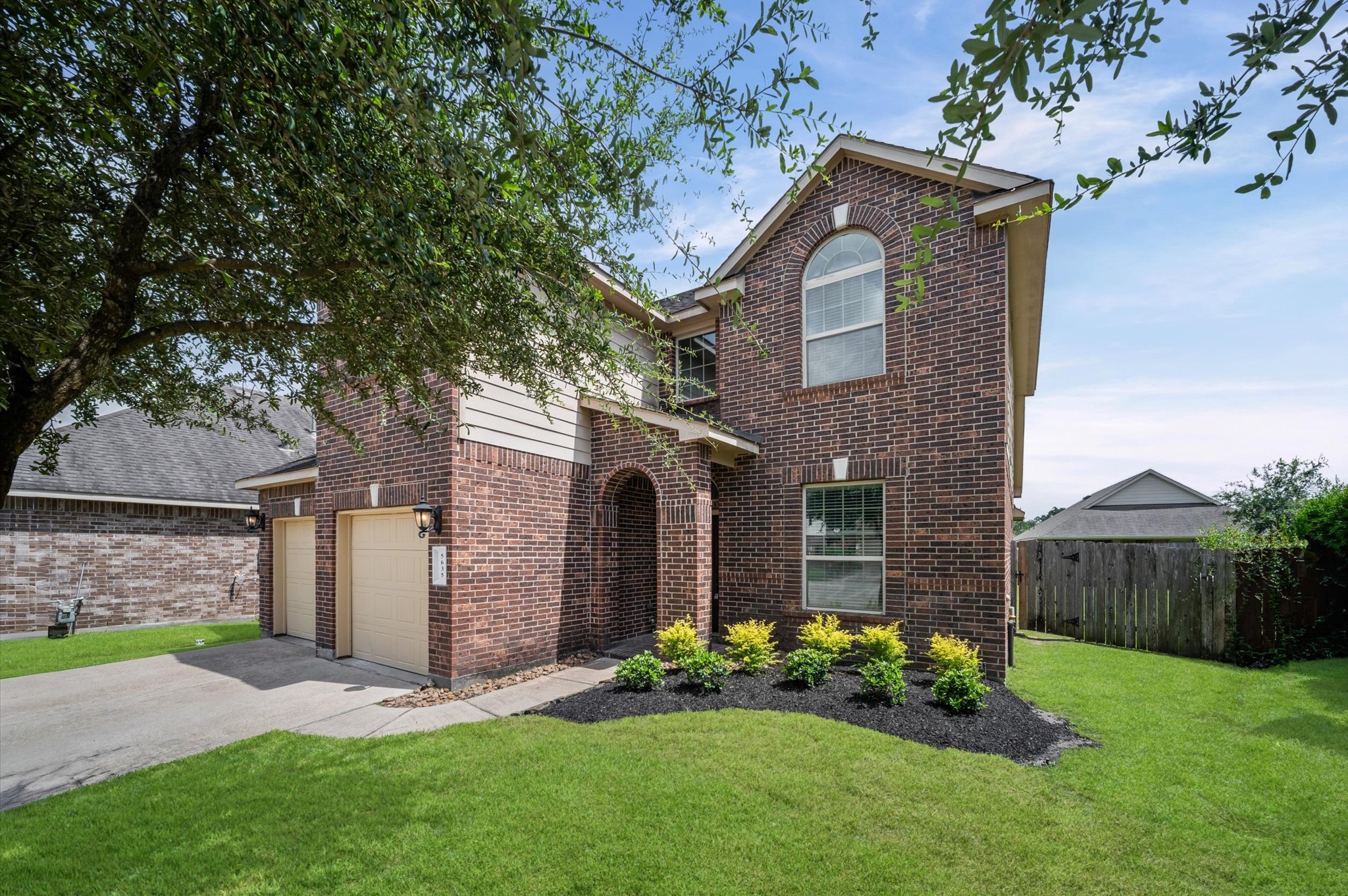 5635 Glenfield Spring Lane Spring, TX 77389 - Photo 3 of 43