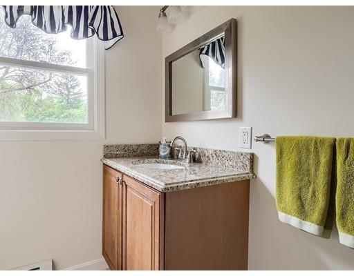 135 Stoneleigh Road Holden, MA 01520 - Photo 19 of 22 Gallery Image 19