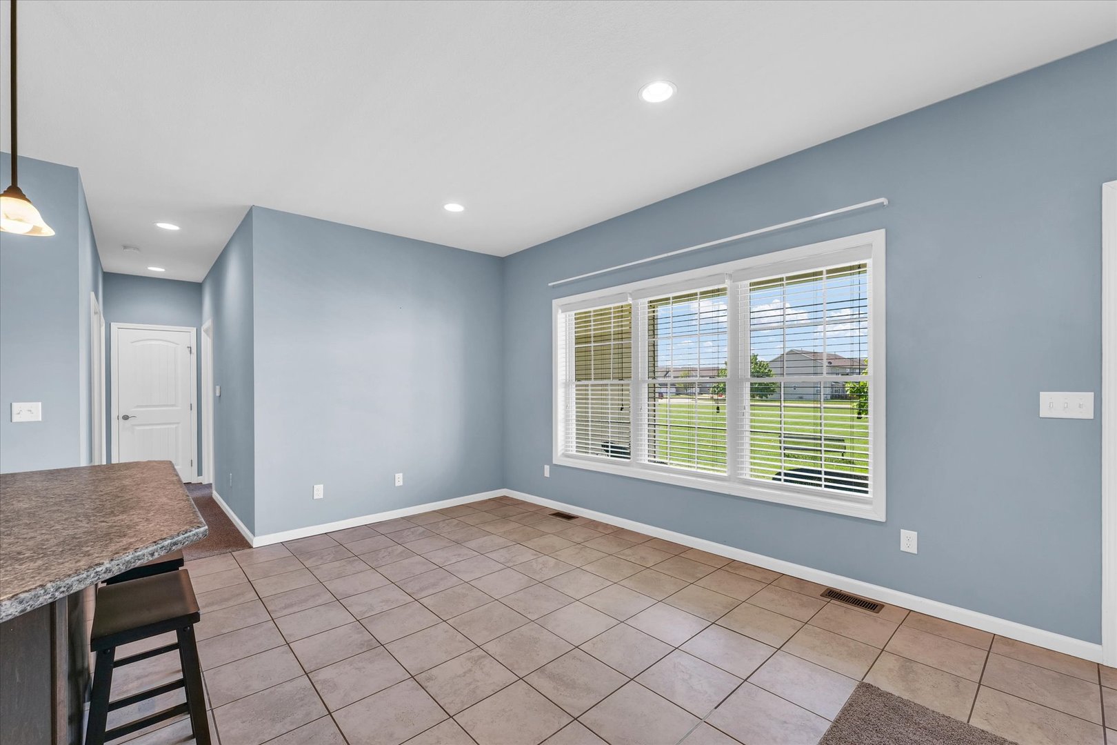 3333 Boulder Ridge Drive, Unit 3333 Champaign, IL 61822 - Photo 12 of 34 Gallery Image 12