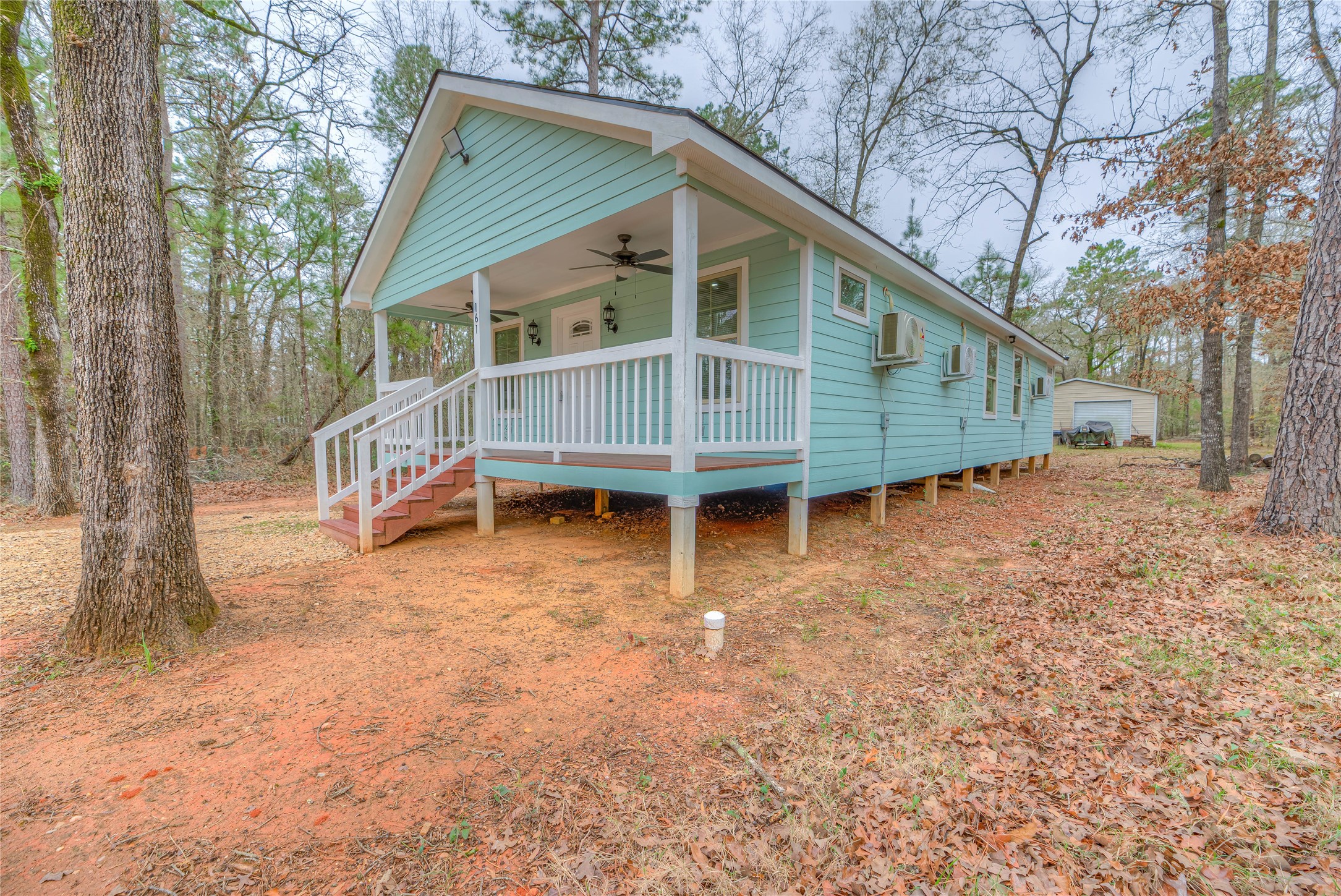 161 Evergreen Livingston, TX 77351 - Photo 5 of 35 Side view