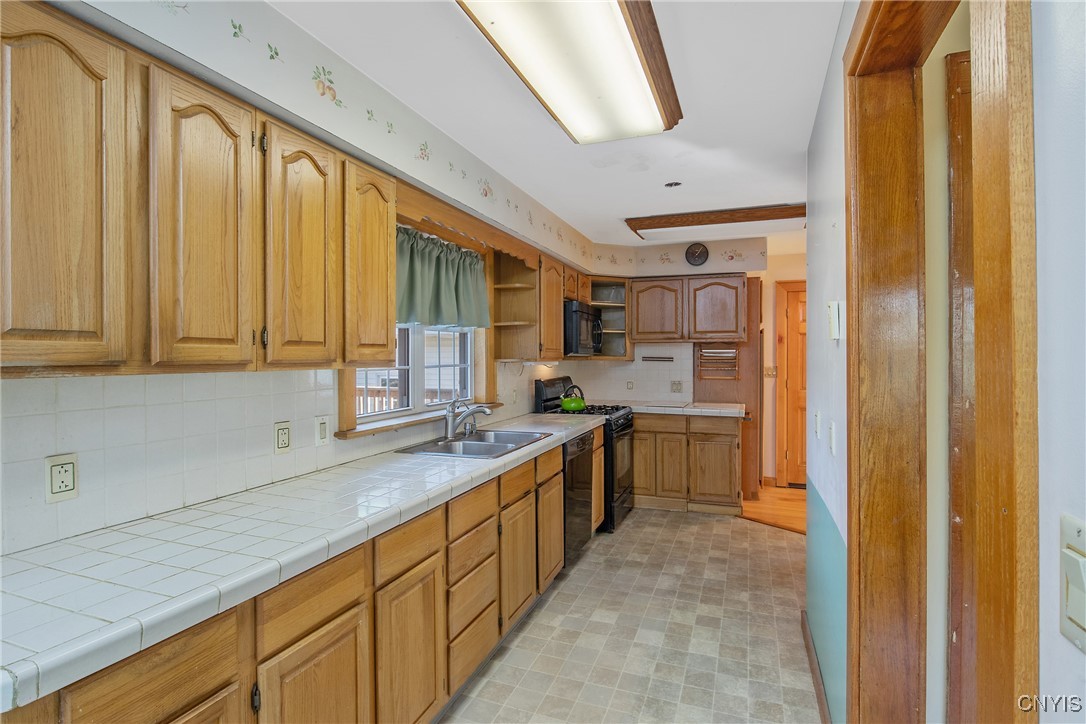 2223 Turnpike Road Auburn, NY 13021 - Photo 13 of 44