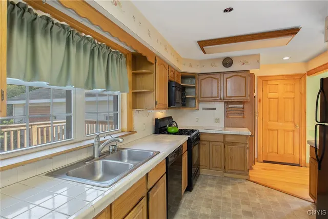 $270,000 | 2223 Turnpike Road, Auburn, NY 13021