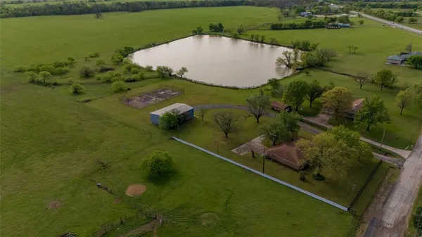 $399,000 | 3744 North Weaver Street, Gainesville, TX 76240