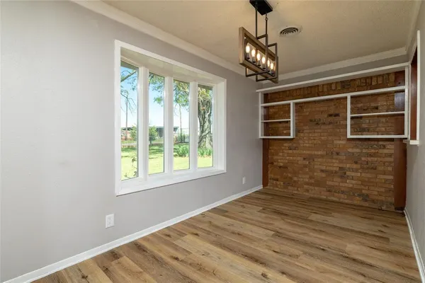 $399,000 | 3744 North Weaver Street, Gainesville, TX 76240
