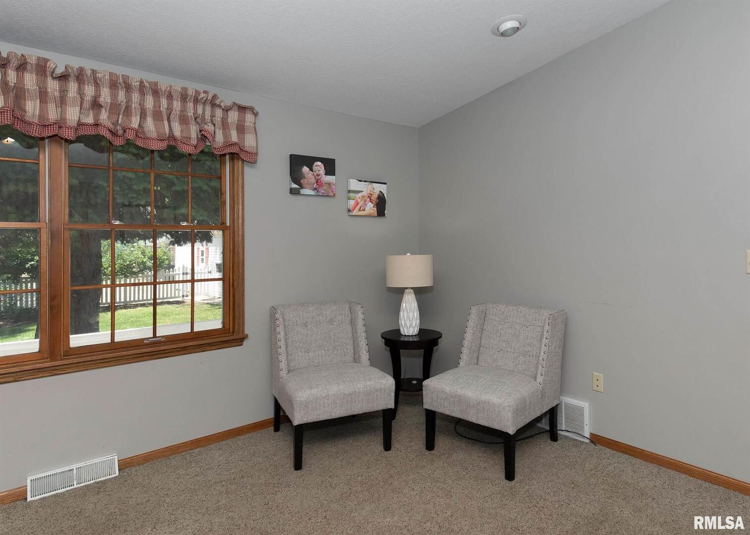 717 3rd Street, Unit A Moline, IL 61265 - Photo 13 of 48 Gallery Image 13