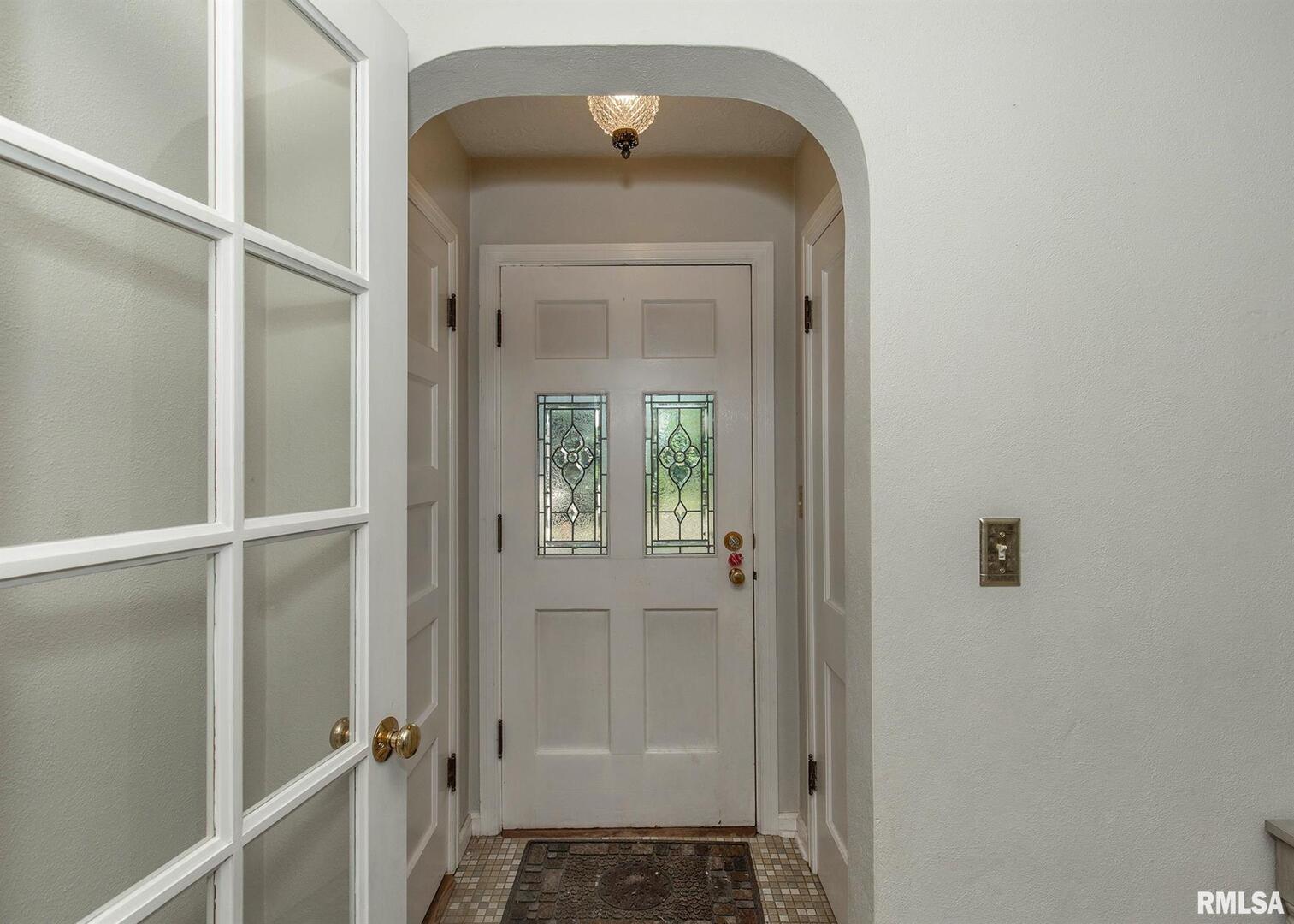 717 3rd Street, Unit A Moline, IL 61265 - Photo 2 of 48 Gallery Image 2