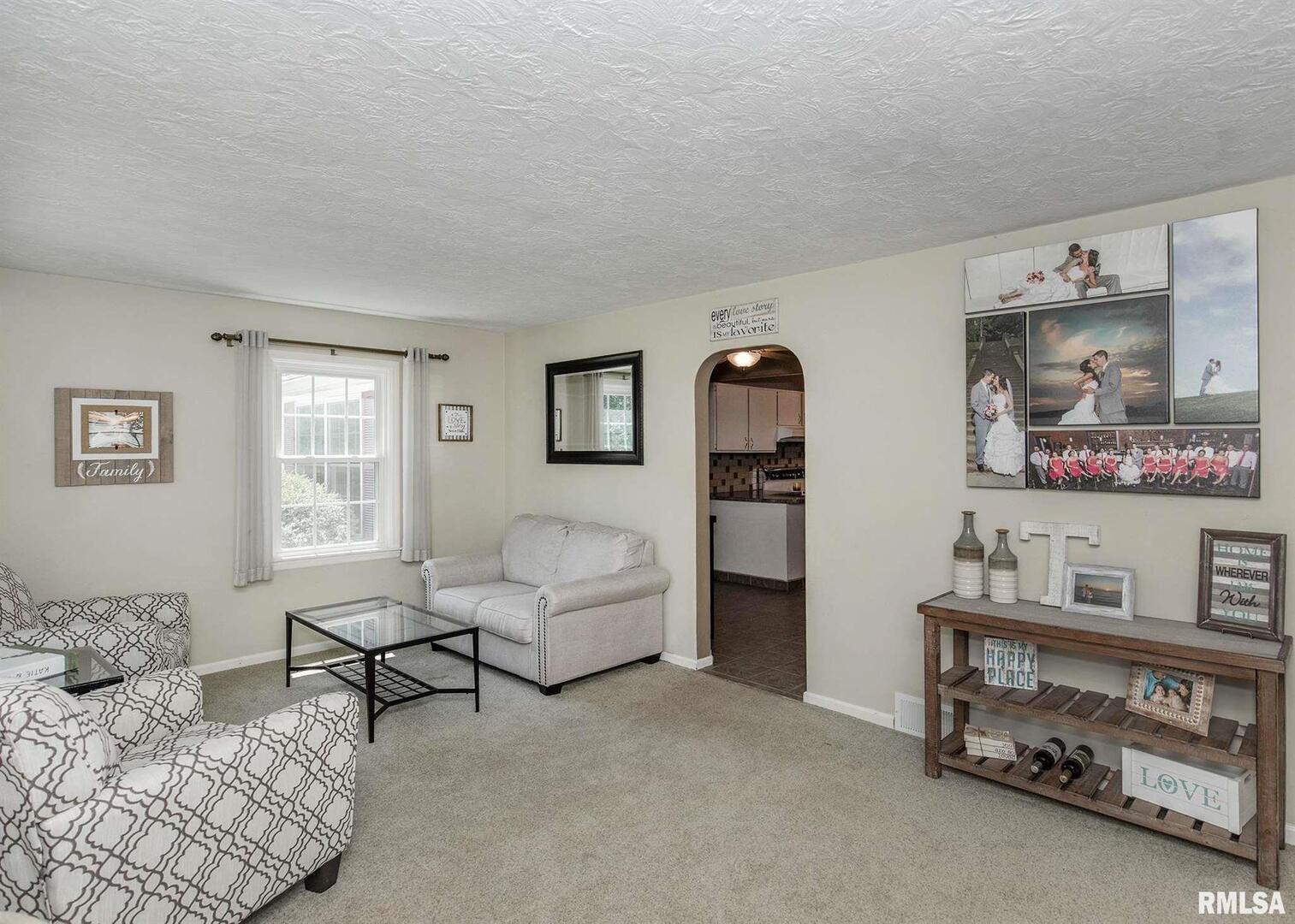 717 3rd Street, Unit A Moline, IL 61265 - Photo 3 of 48 Gallery Image 3