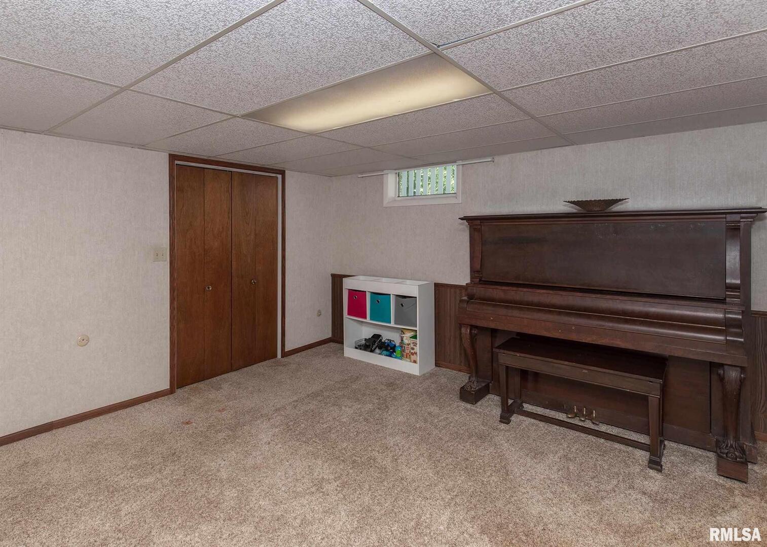 717 3rd Street, Unit A Moline, IL 61265 - Photo 35 of 48 Gallery Image 35