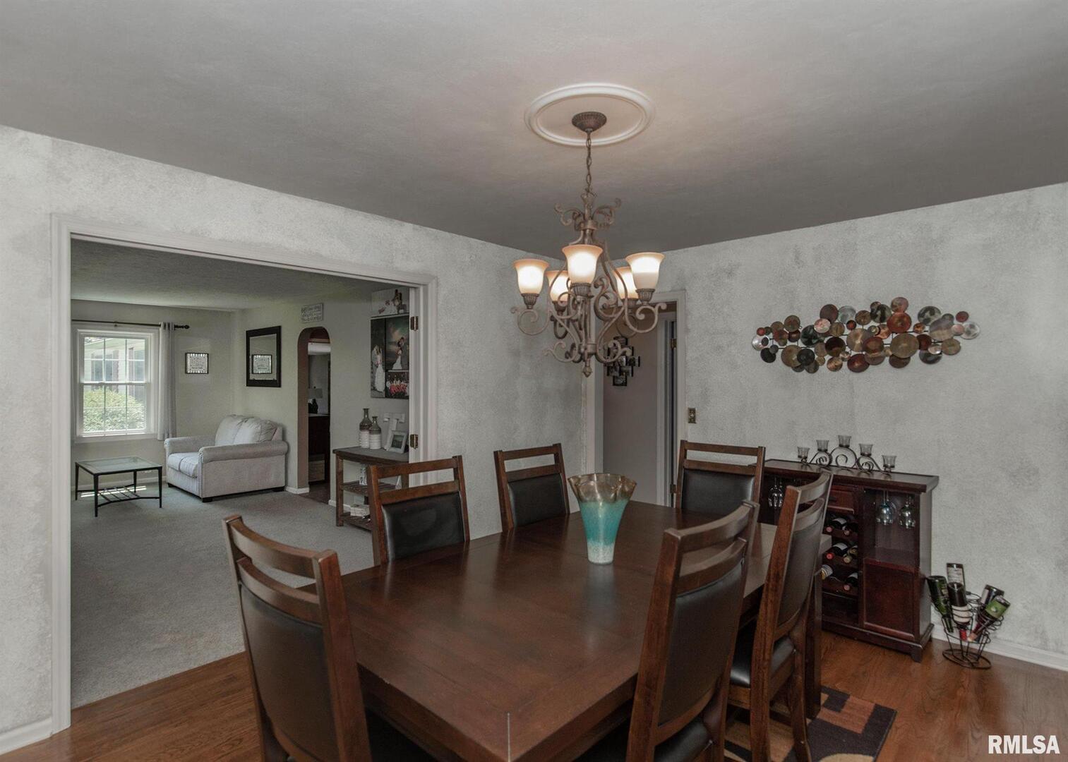 717 3rd Street, Unit A Moline, IL 61265 - Photo 10 of 48 Gallery Image 10