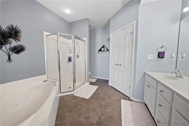 $589,000 | 183 Upper Monarch Cove Drive, Unit 2A, Lake Ozark, MO 65049