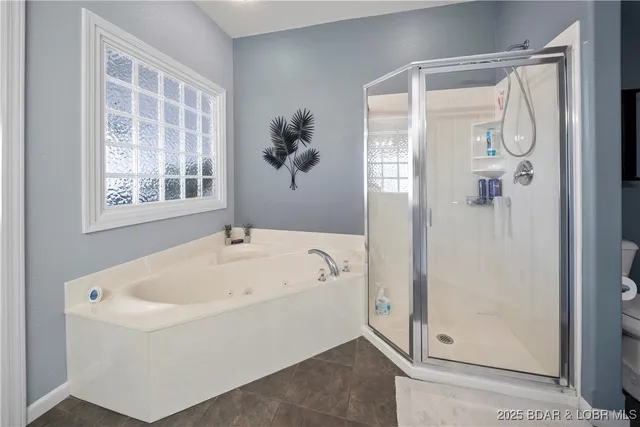 $589,000 | 183 Upper Monarch Cove Drive, Unit 2A, Lake Ozark, MO 65049