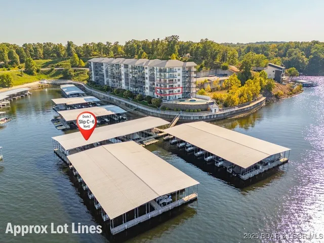 $589,000 | 183 Upper Monarch Cove Drive, Unit 2A, Lake Ozark, MO 65049
