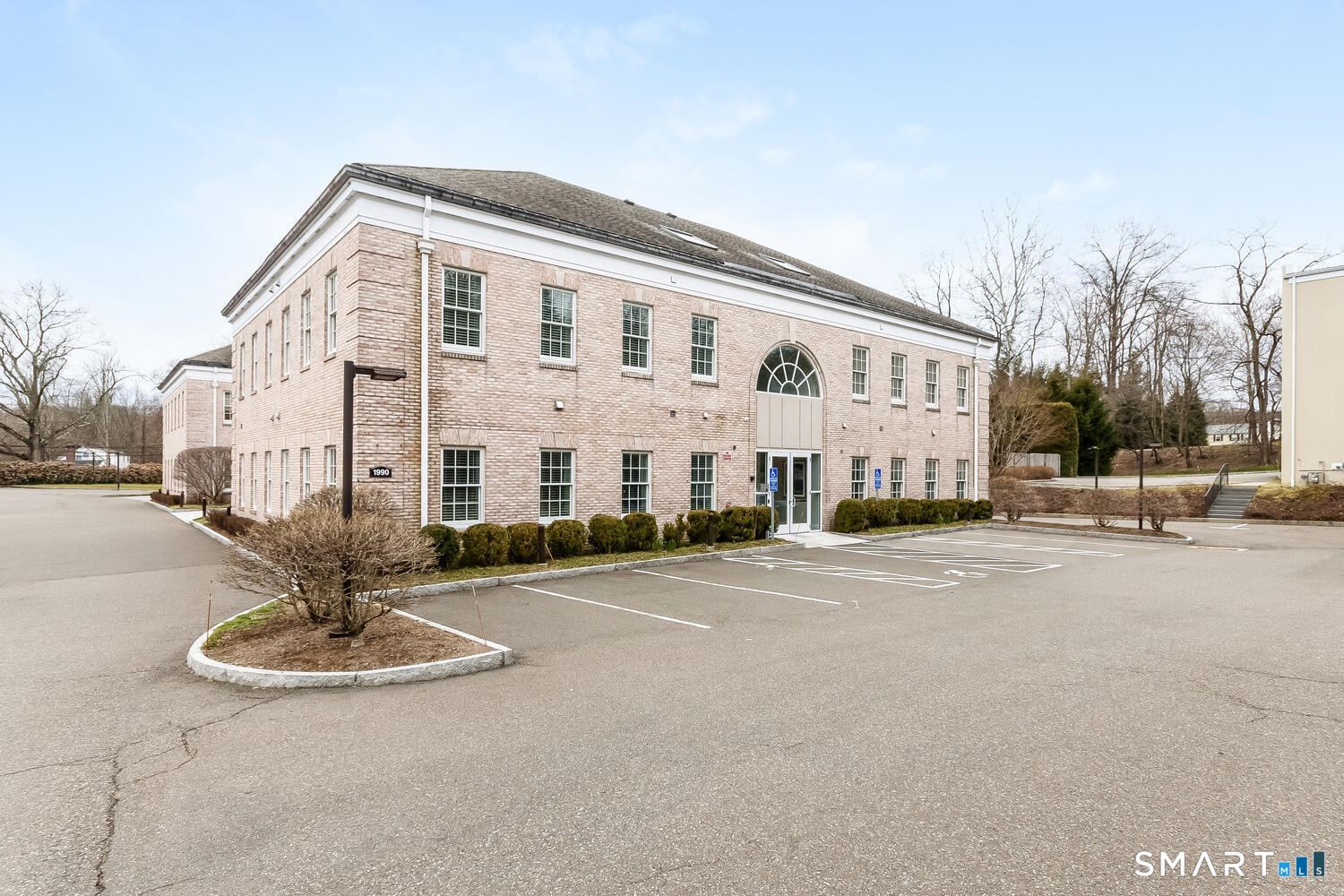 1990 Bronson Road, Unit 2 Fairfield, CT 06824 - Photo 17 of 18 Gallery Image 17
